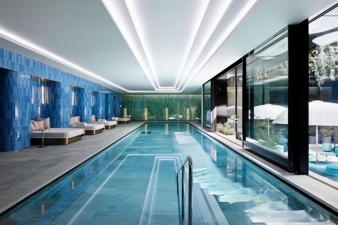 W Osaka Hotel Екстериор снимка