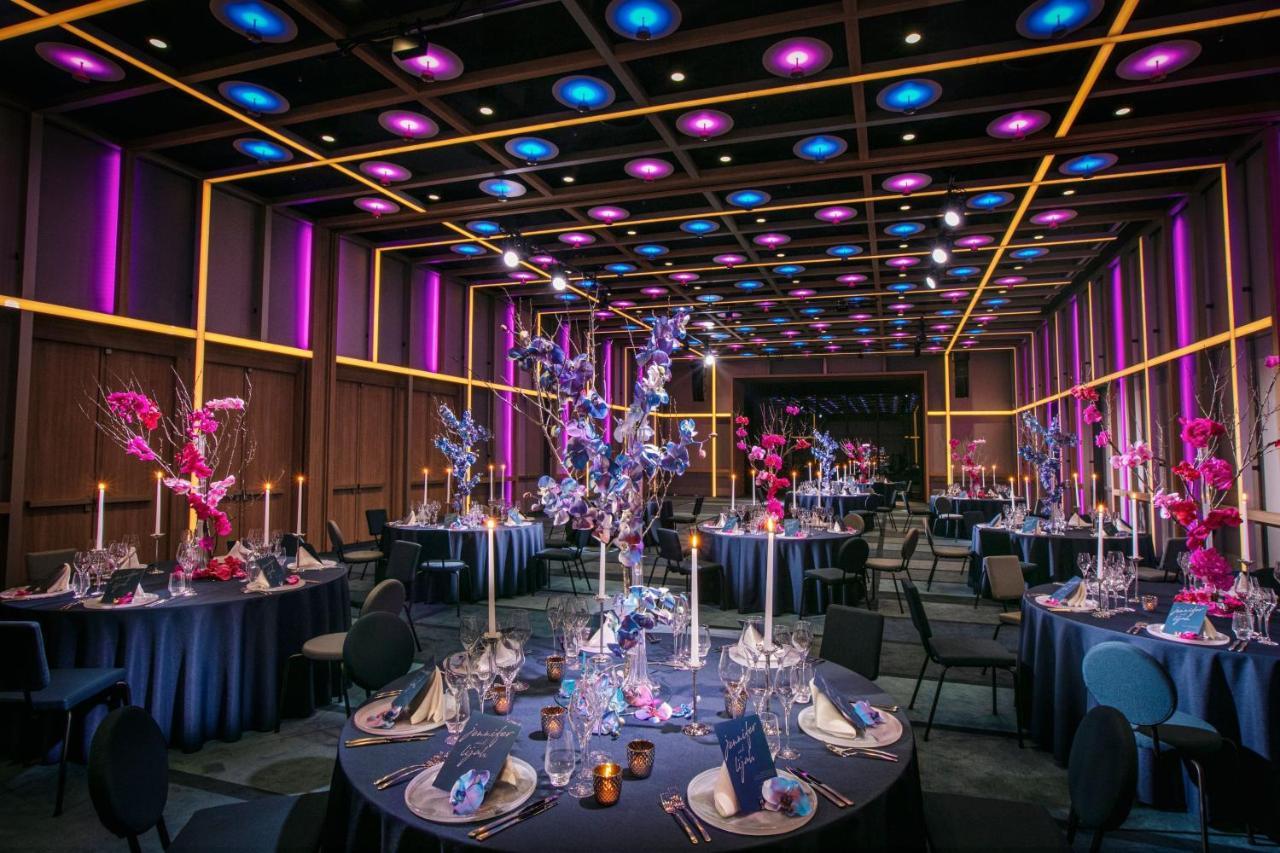 W Osaka Hotel Екстериор снимка