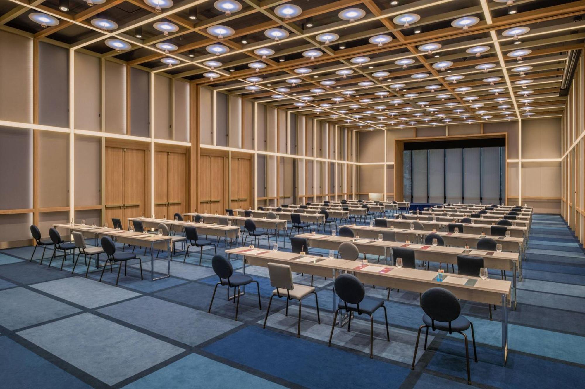 W Osaka Hotel Екстериор снимка